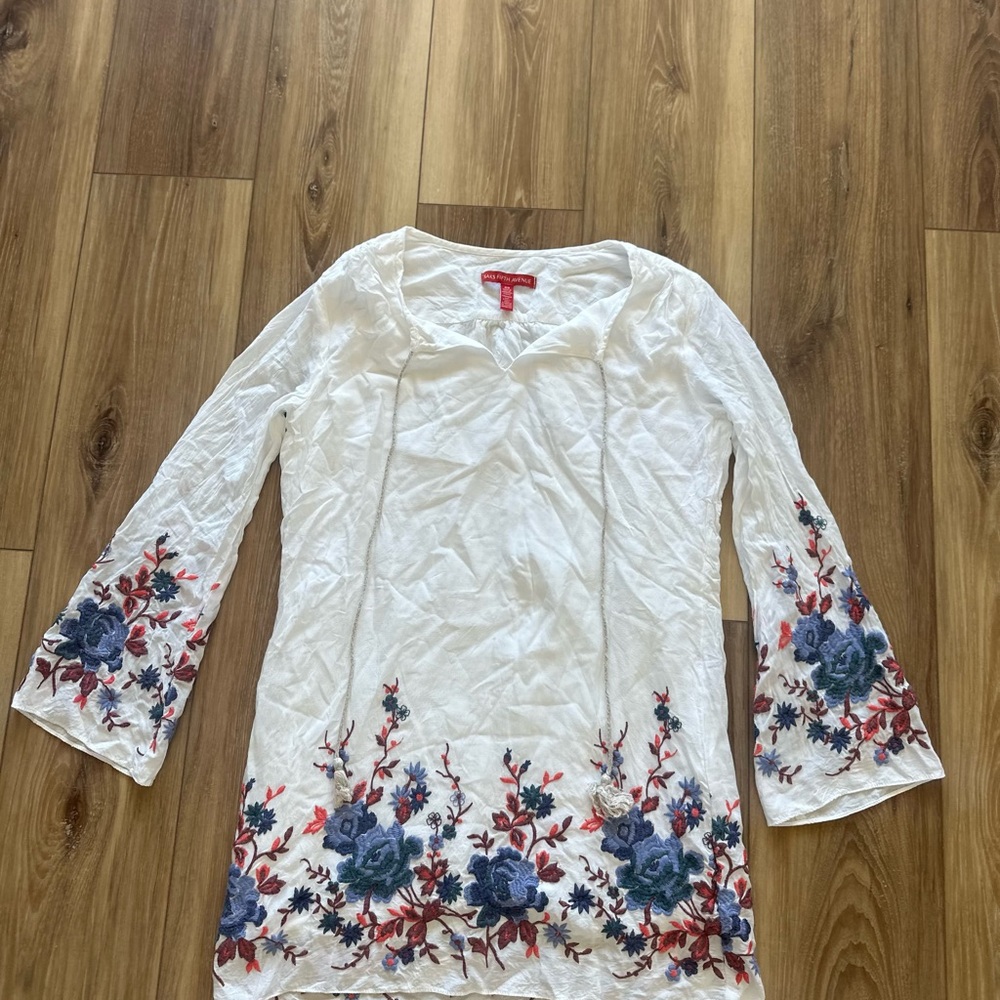 Saks Fifth Avenue White Embellished Blouse size medium